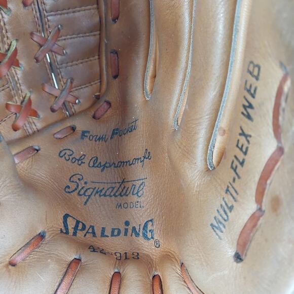 Spalding Model 42-913 Right Hand Throw Multi Flex Web Japan - Picture 3 of 3